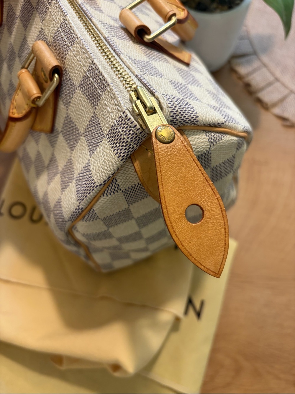 Louis Vuitton Damier Azur Speedy 25 - Picture 8 of 12
